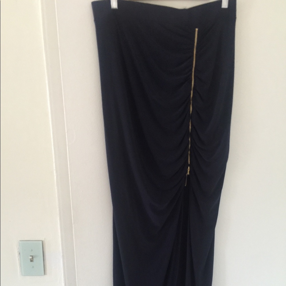 Long Cache skirt dark navy